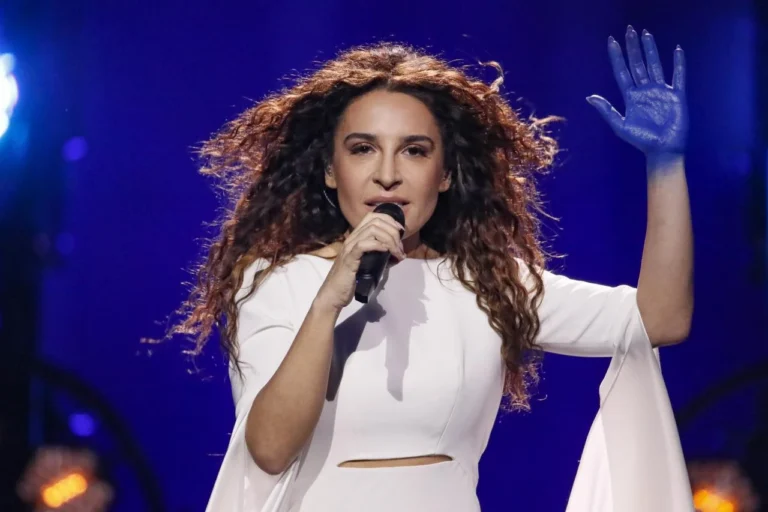 Gianna Terzi Visits Club Enola